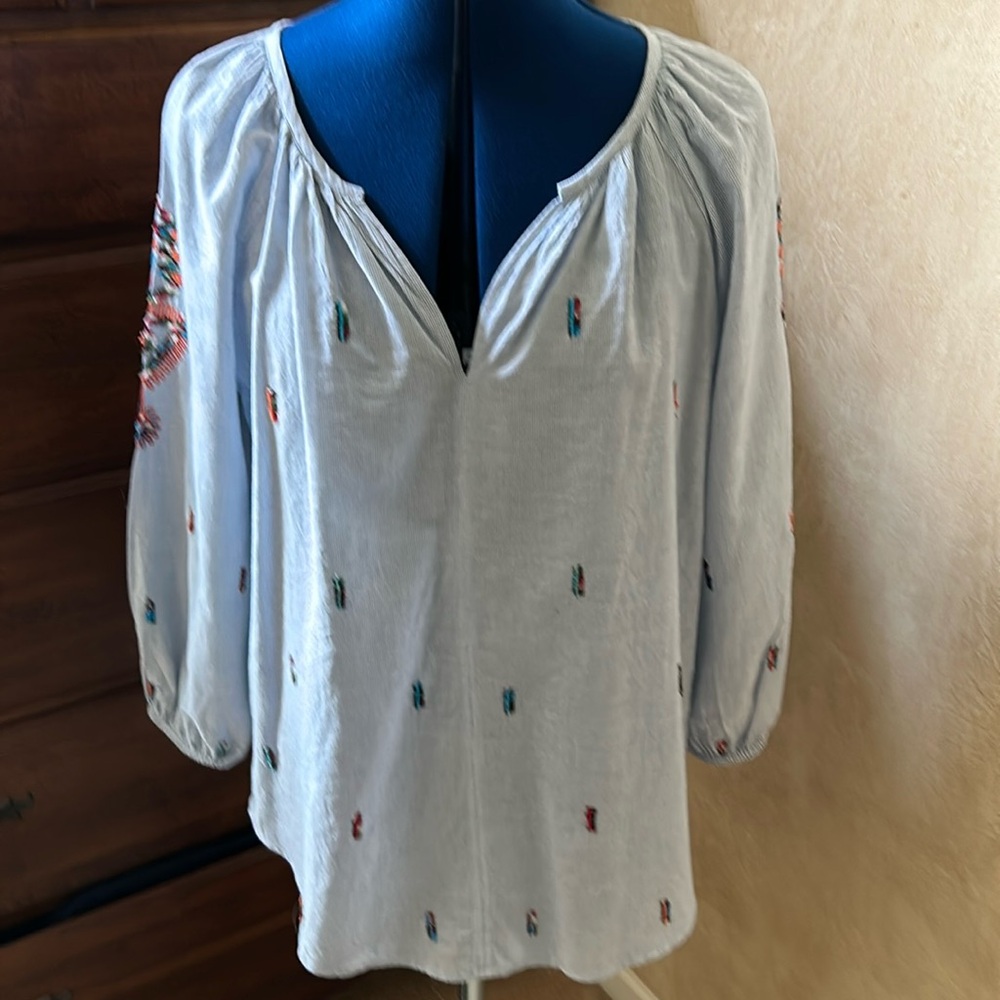 Velvet by Graham & Spencer striped peasant top with embroidery. - Picture 4 of 11